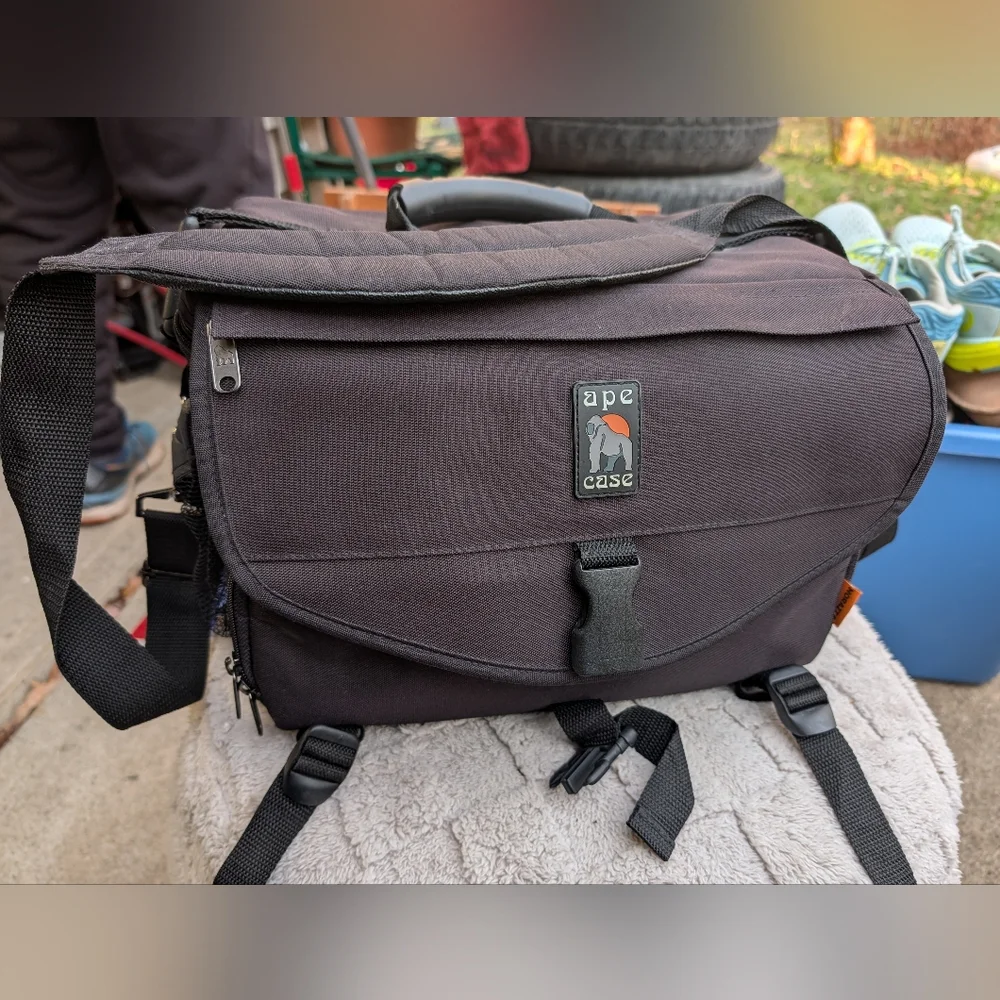 Ape Case Huge Adjustable Camera Case Bag Black